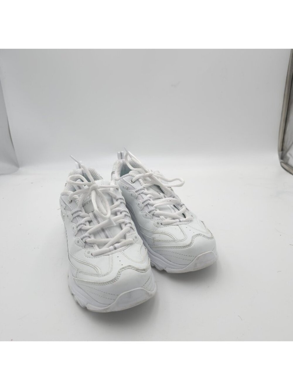Skechers D'Lites White Memory Foam Sneakers Womens US 9.5 Air-Cooled Lace Up